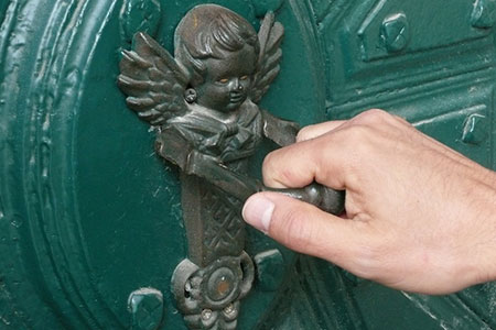 knock