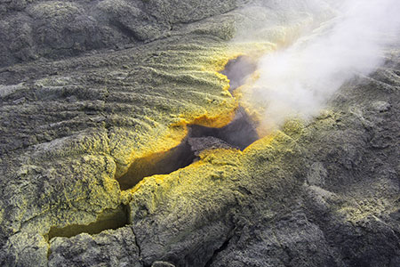 sulfur (sulphur)